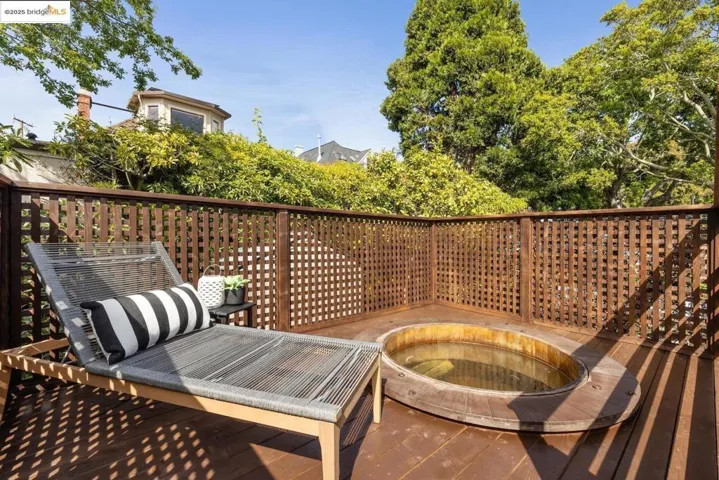 1869 San Ramon Ave, Berkeley, California 94707