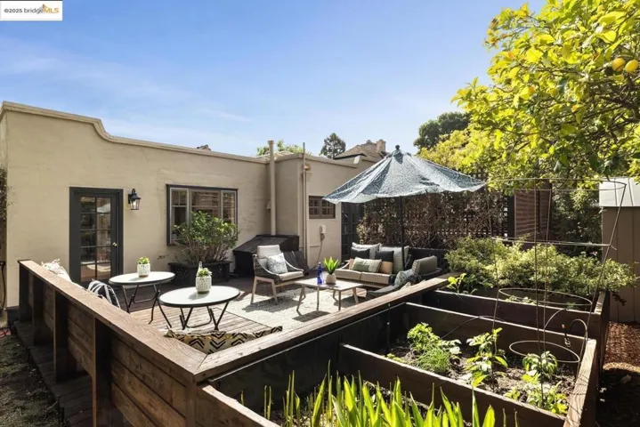 1869 San Ramon Ave, Berkeley, California 94707