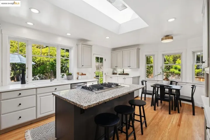 1869 San Ramon Ave, Berkeley, California 94707