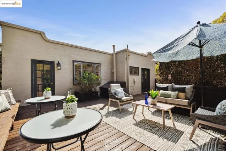 1869 San Ramon Ave, Berkeley, California 94707