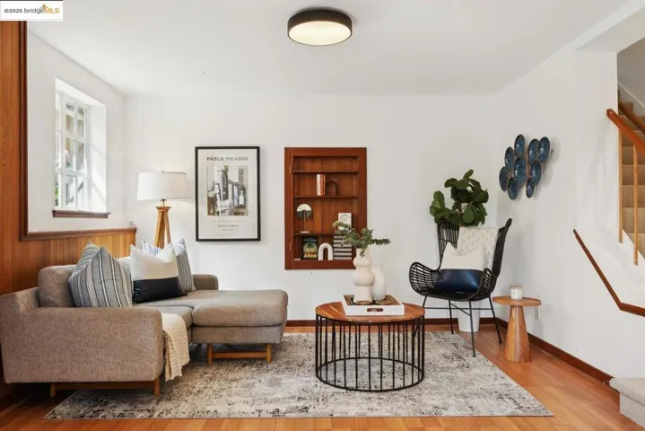 1869 San Ramon Ave, Berkeley, California 94707