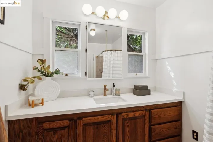 1869 San Ramon Ave, Berkeley, California 94707