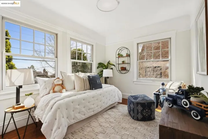 1869 San Ramon Ave, Berkeley, California 94707