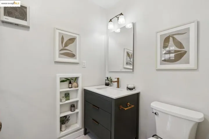 1869 San Ramon Ave, Berkeley, California 94707