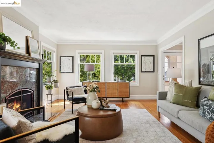 1869 San Ramon Ave, Berkeley, California 94707