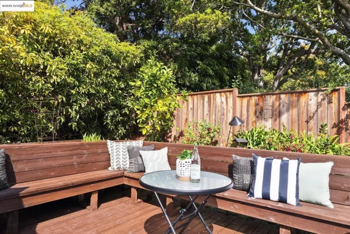 1869 San Ramon Ave, Berkeley, California 94707
