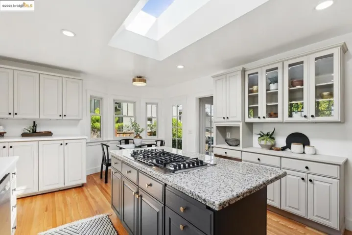 1869 San Ramon Ave, Berkeley, California 94707
