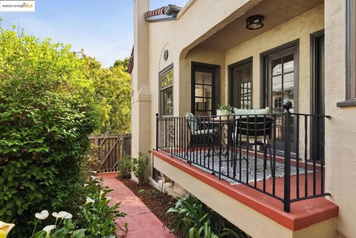 1869 San Ramon Ave, Berkeley, California 94707