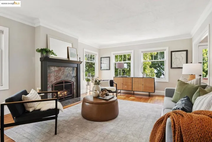 1869 San Ramon Ave, Berkeley, California 94707