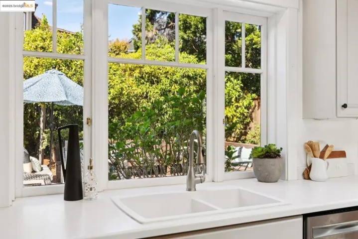 1869 San Ramon Ave, Berkeley, California 94707