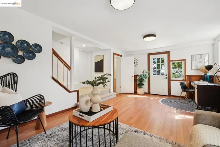 1869 San Ramon Ave, Berkeley, California 94707