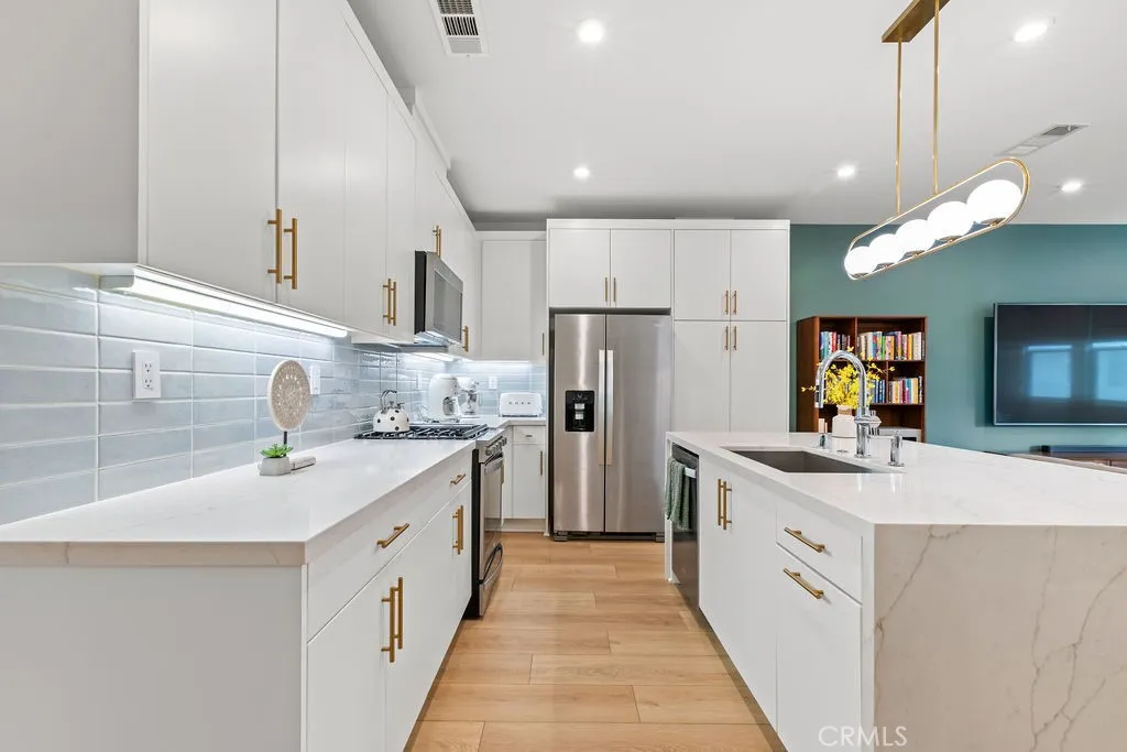 1707 W Bushell, Anaheim, California 92805 home-pic-3