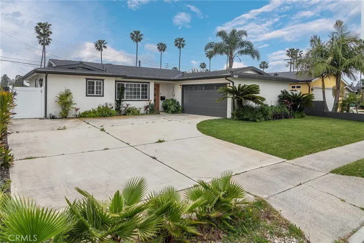 7662 Quebec Drive, Huntington Beach, California 92648