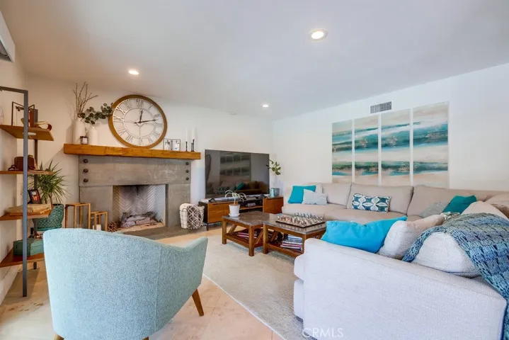 18359 Tamarind Street, Fountain Valley, California 92708