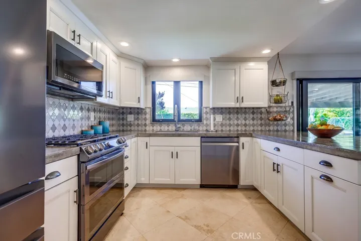18359 Tamarind Street, Fountain Valley, California 92708