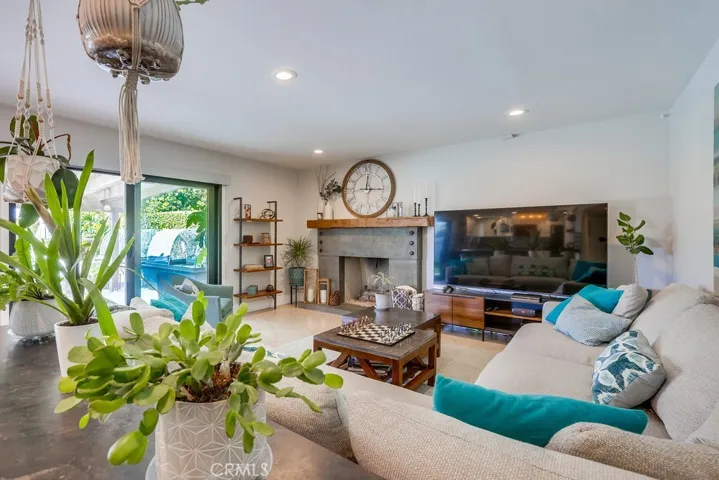 18359 Tamarind Street, Fountain Valley, California 92708