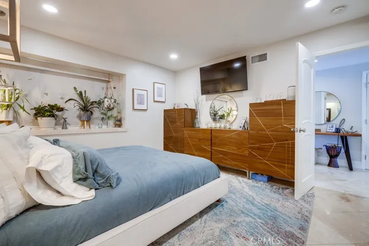 18359 Tamarind Street, Fountain Valley, California 92708
