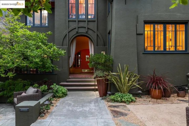 1130 Shattuck Ave, Berkeley, California 94707