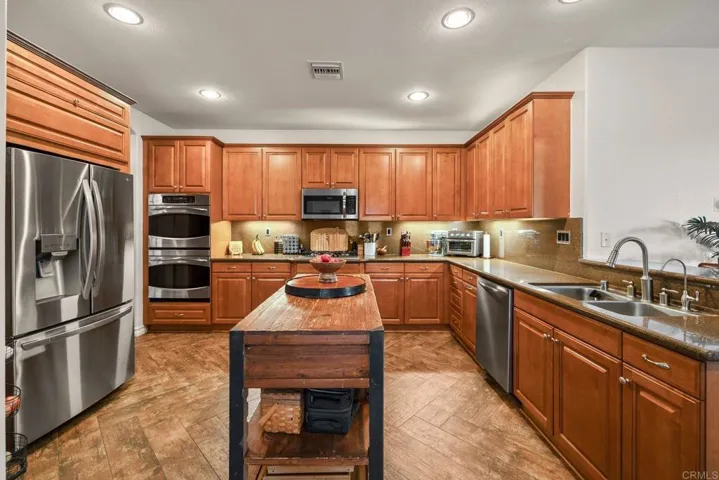 25111 Cedar Ridge Court, Wildomar, California 92595