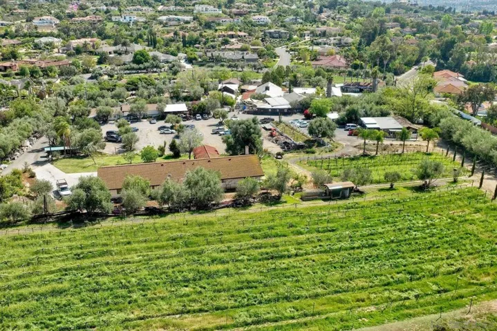 Bernardo Winery a 12 minute walk