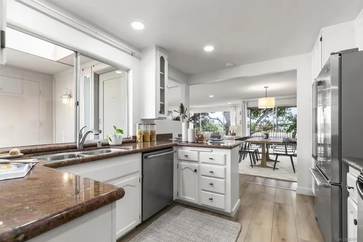 6255 Caminito Marcial, San Diego, California 92111