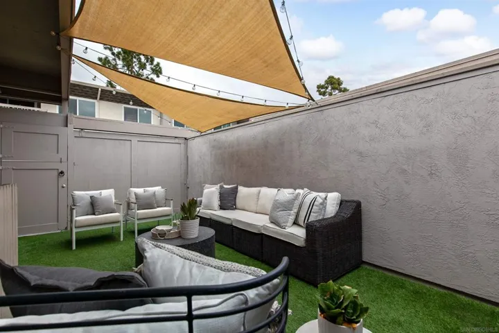 6255 Caminito Marcial, San Diego, California 92111