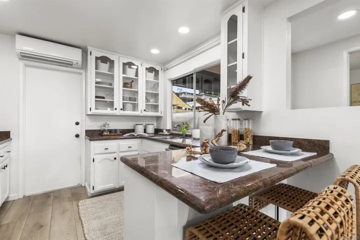 6255 Caminito Marcial, San Diego, California 92111
