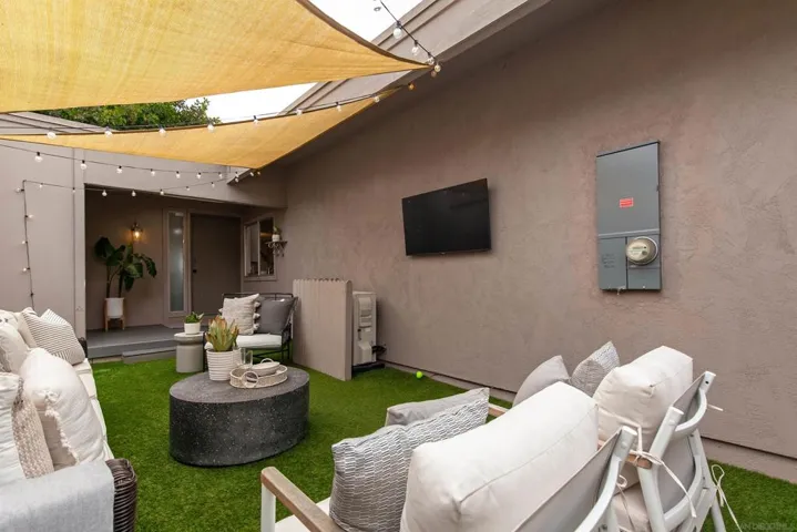 6255 Caminito Marcial, San Diego, California 92111