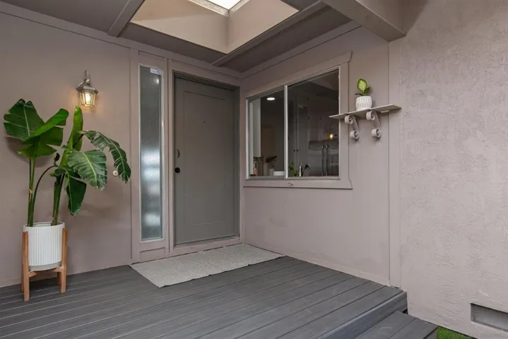 6255 Caminito Marcial, San Diego, California 92111