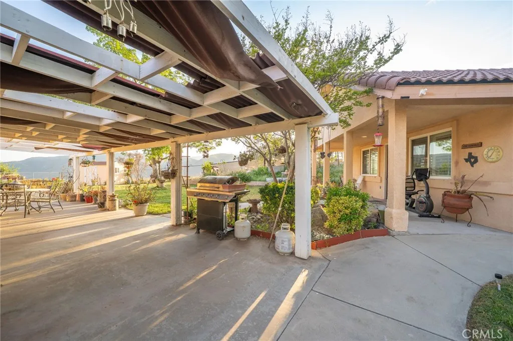 1108 Richmond Hill Court, San Bernardino, California 92407 home-pic-26