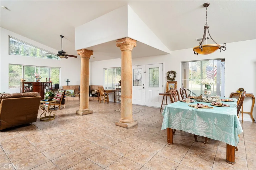 1108 Richmond Hill Court, San Bernardino, California 92407 home-pic-7