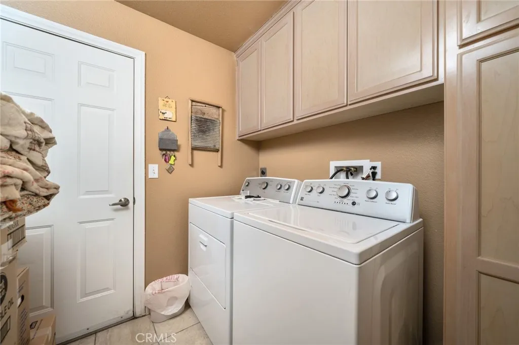 1108 Richmond Hill Court, San Bernardino, California 92407 home-pic-40