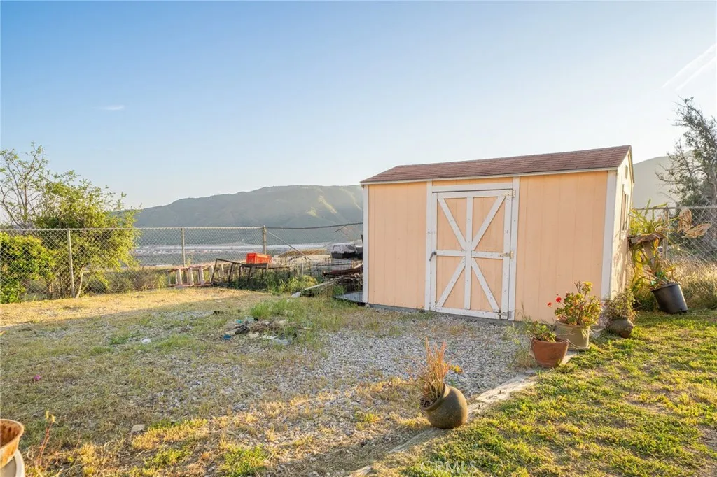 1108 Richmond Hill Court, San Bernardino, California 92407 home-pic-41