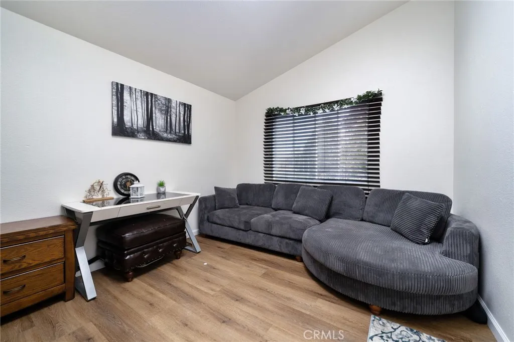 1108 Richmond Hill Court, San Bernardino, California 92407 home-pic-19
