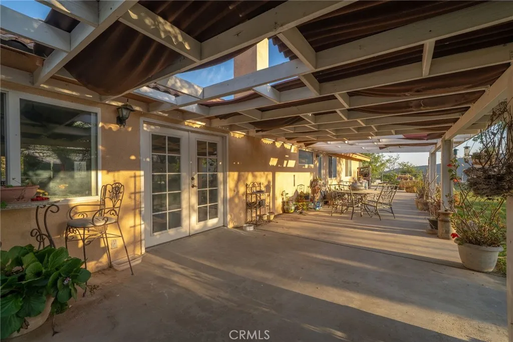 1108 Richmond Hill Court, San Bernardino, California 92407 home-pic-25