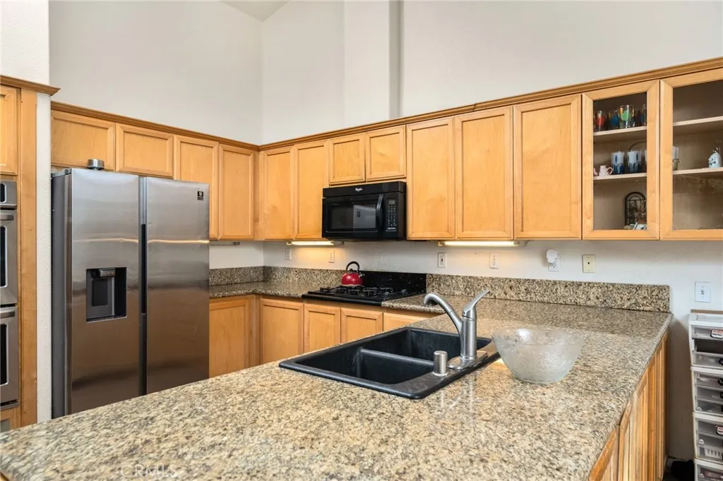 1108 Richmond Hill Court, San Bernardino, California 92407 home-pic-15