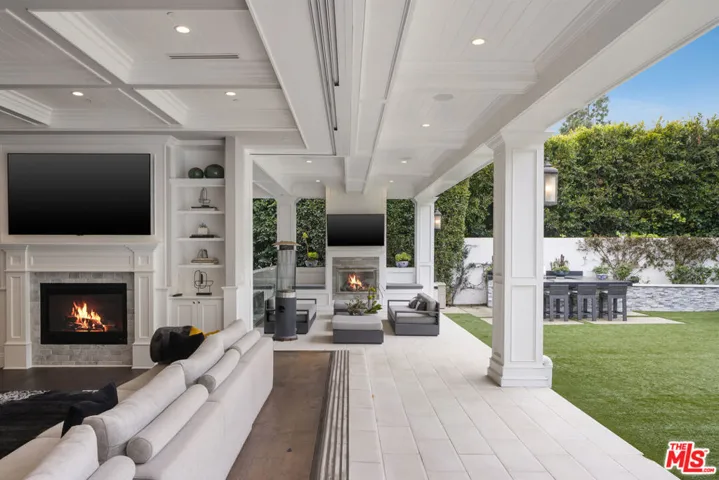 1495 Capri Drive, Pacific Palisades, California 90272