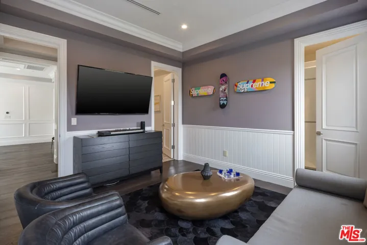 1495 Capri Drive, Pacific Palisades, California 90272