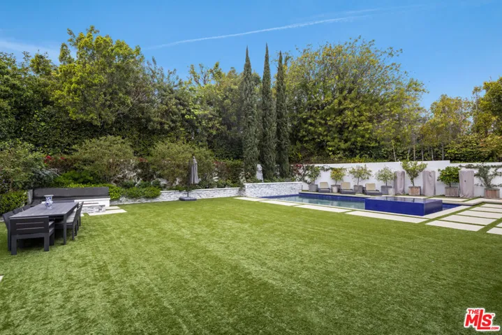 1495 Capri Drive, Pacific Palisades, California 90272