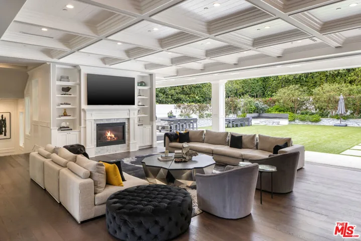1495 Capri Drive, Pacific Palisades, California 90272