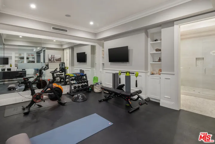 1495 Capri Drive, Pacific Palisades, California 90272
