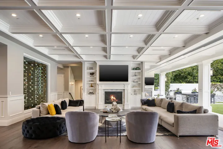 1495 Capri Drive, Pacific Palisades, California 90272