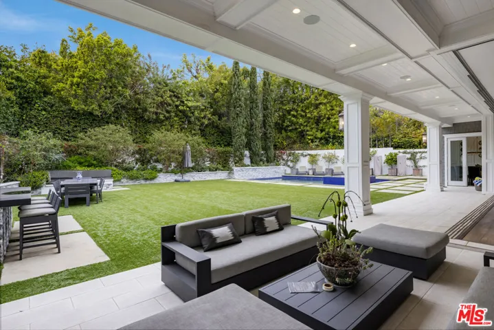 1495 Capri Drive, Pacific Palisades, California 90272
