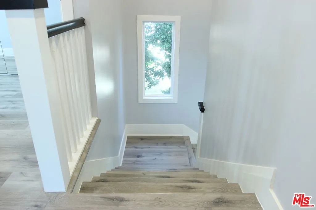 433 S Wilton Place, Los Angeles, California 90020 home-pic-29