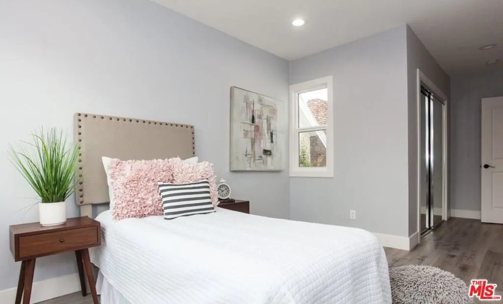 433 S Wilton Place, Los Angeles, California 90020 home-pic-10