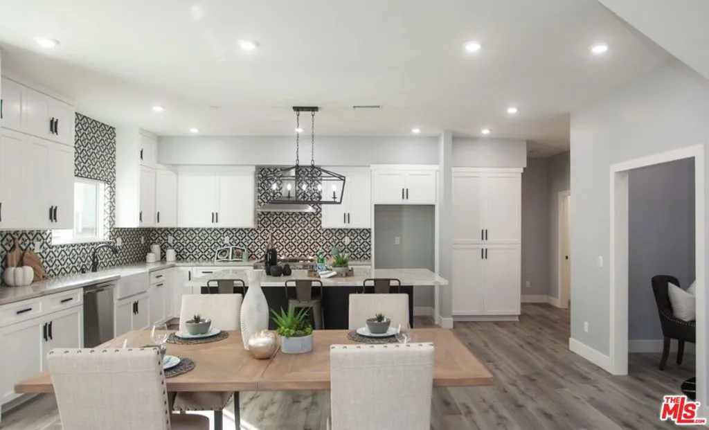 433 S Wilton Place, Los Angeles, California 90020 home-pic-28