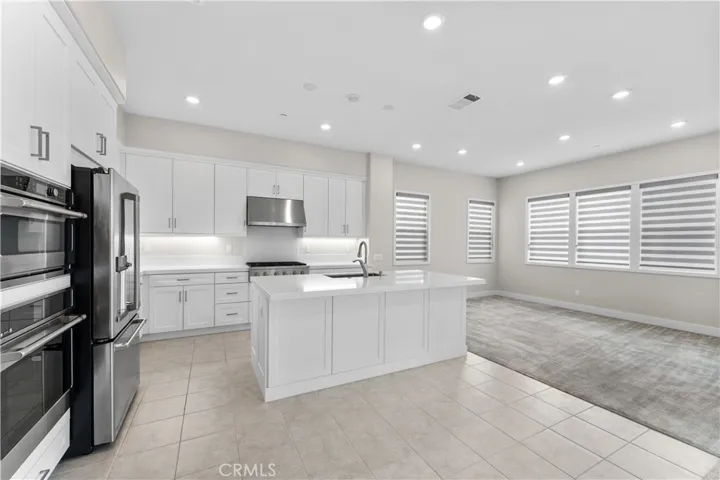 115 Rondo, Irvine, California 92618
