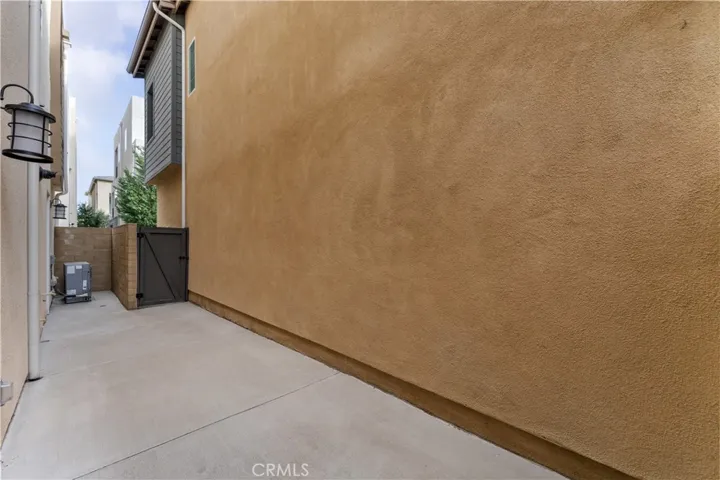 115 Rondo, Irvine, California 92618