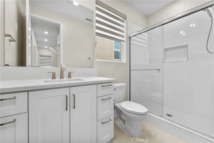 115 Rondo, Irvine, California 92618