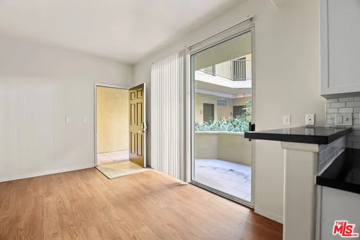1561 S Barrington Avenue 107, Los Angeles, California 90025